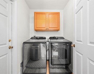 8725 Nw 9th Place - Photo Thumbnail 12