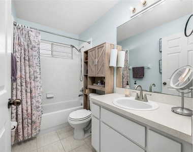 8725 Nw 9th Place - Photo Thumbnail 9