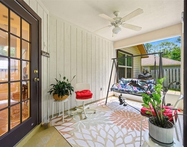 8725 Nw 9th Place - Photo Thumbnail 11