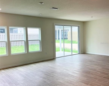 1336 Nw 132nd Circle - Photo Thumbnail 4