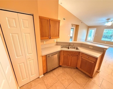 24 Ryall Lane - Photo Thumbnail 5