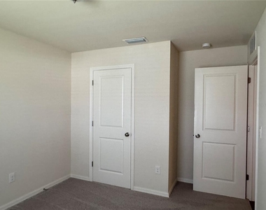1271 S Mcduff Street - Photo Thumbnail 11