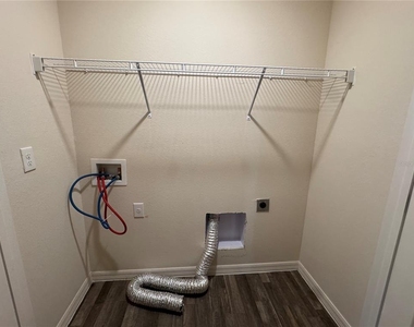 1271 S Mcduff Street - Photo Thumbnail 16