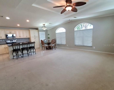 14 Freeman Avenue - Photo Thumbnail 9