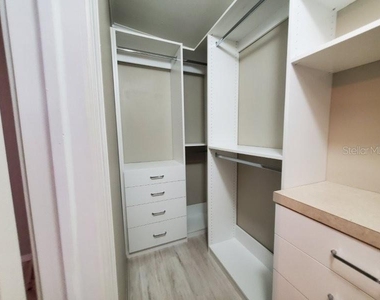 14 Freeman Avenue - Photo Thumbnail 27