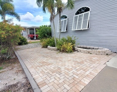 14 Freeman Avenue - Photo Thumbnail 1