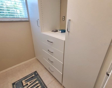 14 Freeman Avenue - Photo Thumbnail 18