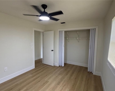 20538 Tappan Zee Drive - Photo Thumbnail 6