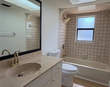 20538 Tappan Zee Drive - Photo Thumbnail 11