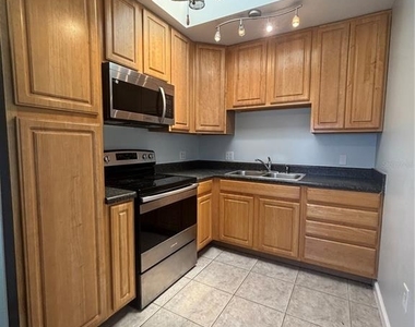 824 Conreid Drive - Photo Thumbnail 4