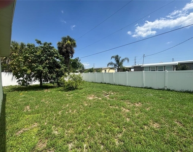 824 Conreid Drive - Photo Thumbnail 9