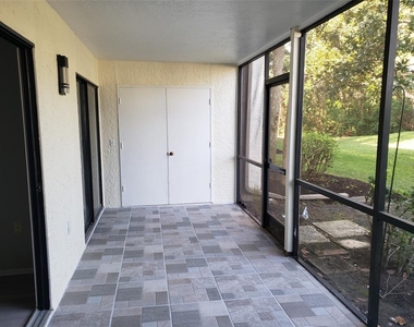 549 Lakeside Drive - Photo Thumbnail 18