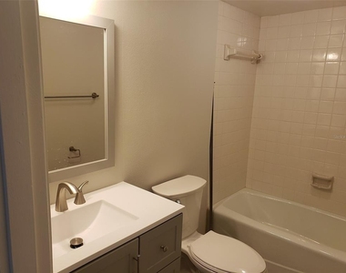 549 Lakeside Drive - Photo Thumbnail 17