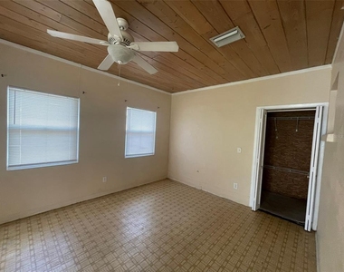 3305 13th Avenue W - Photo Thumbnail 18