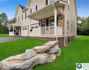 825 16th Avenue - Photo Thumbnail 1
