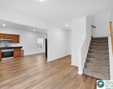 825 16th Avenue - Photo Thumbnail 14