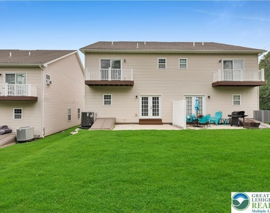 825 16th Avenue - Photo Thumbnail 3