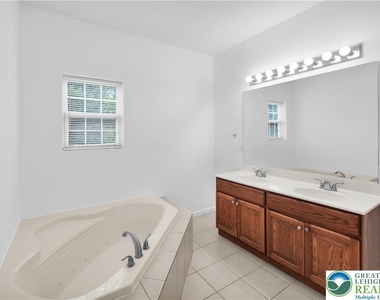 825 16th Avenue - Photo Thumbnail 23