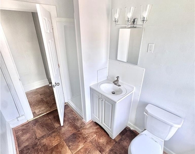 122 N 8th Street - Photo Thumbnail 7