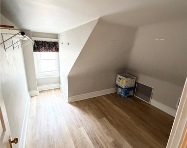 374 8th Avenue - Photo Thumbnail 8
