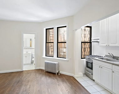  West 10th Street - Photo Thumbnail 1