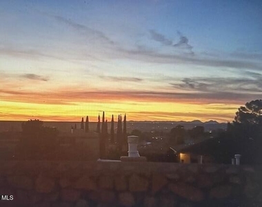 601 Alta Cumbre Place - Photo Thumbnail 6