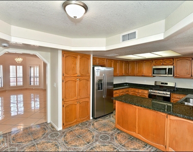 11620 Laura Marie Drive - Photo Thumbnail 15
