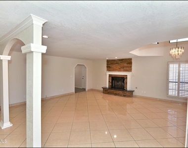 11620 Laura Marie Drive - Photo Thumbnail 5