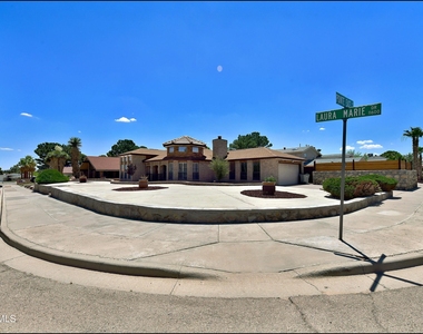 11620 Laura Marie Drive - Photo Thumbnail 3