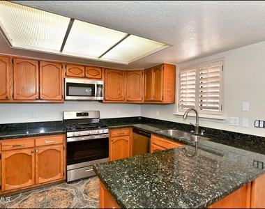 11620 Laura Marie Drive - Photo Thumbnail 17