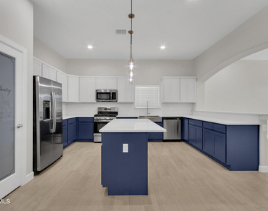 13931 Sky Harbor Avenue - Photo Thumbnail 9