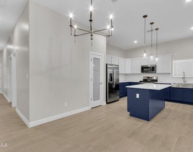 13931 Sky Harbor Avenue - Photo Thumbnail 16
