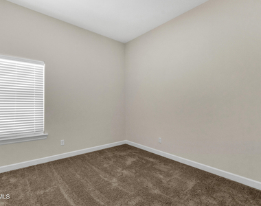 13931 Sky Harbor Avenue - Photo Thumbnail 19