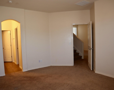 5036 Copper Ranch Avenue - Photo Thumbnail 7