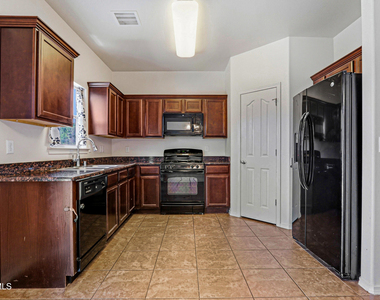 5036 Copper Ranch Avenue - Photo Thumbnail 14