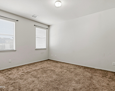 5036 Copper Ranch Avenue - Photo Thumbnail 32