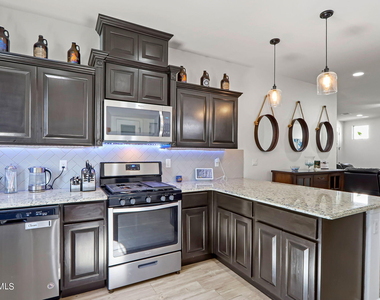13221 Pocklington Road - Photo Thumbnail 16