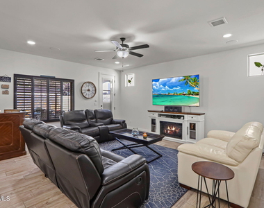13221 Pocklington Road - Photo Thumbnail 7