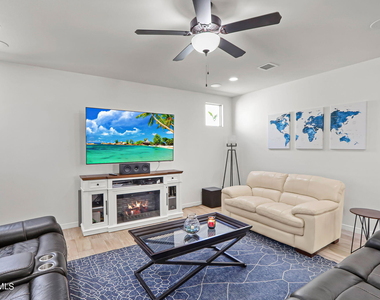 13221 Pocklington Road - Photo Thumbnail 5