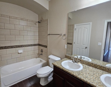2217 Furtherpoint Place - Photo Thumbnail 16