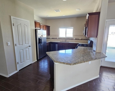 2217 Furtherpoint Place - Photo Thumbnail 6