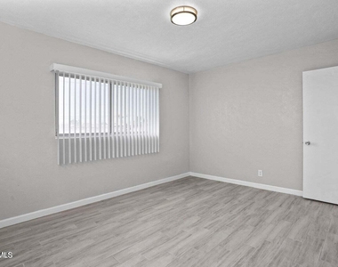 5021 Tetons Drive - Photo Thumbnail 16