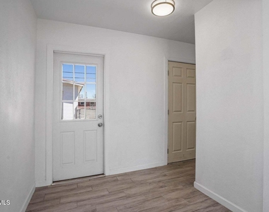 5021 Tetons Drive - Photo Thumbnail 6