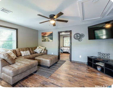 37 Sheldon Circle - Photo Thumbnail 4