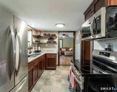 37 Sheldon Circle - Photo Thumbnail 6