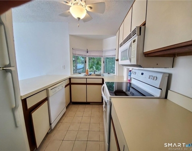 34 Glenwood Avenue - Photo Thumbnail 4