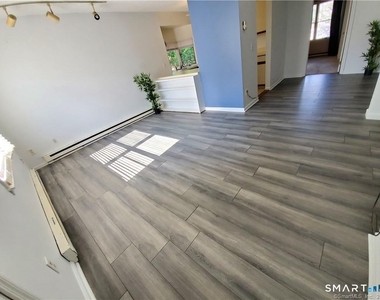 34 Glenwood Avenue - Photo Thumbnail 1