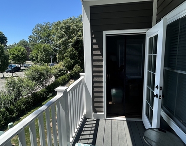 250 Main Street - Photo Thumbnail 22