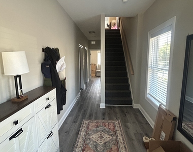 250 Main Street - Photo Thumbnail 2