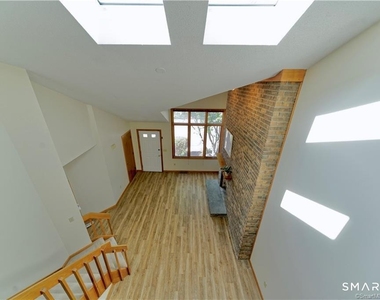 33 Ivy Lane - Photo Thumbnail 12